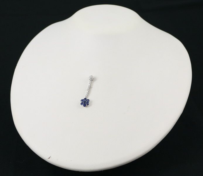 サファイア 1.00ct ダイヤ 0.27ct フラワー  ペンダントトップ K18WG 