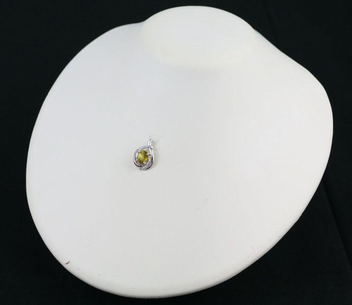 スフェーン 2.12ct ダイヤ 0.10ct   ペンダントトップ K18WG 