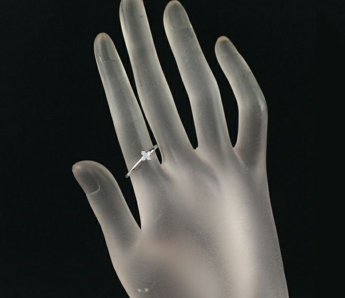 ダイヤ 0.09ct フラワー  リング K18WG 