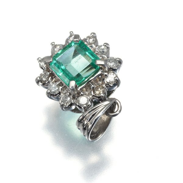エメラルド 0.75ct ダイヤ 0.20ct クラシック  ペンダントトップ Pt900 