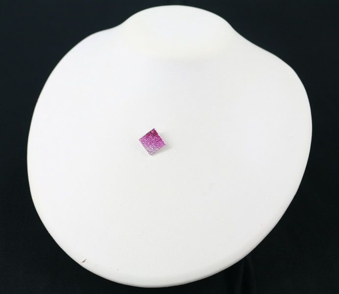 ピンクサファイア 1.98ct ミステリーセッティング グラデーション ペンダントトップ K18WG 