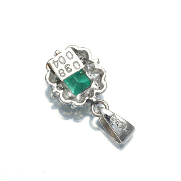 エメラルド 0.38ct ダイヤ 0.04ct クラシック  ペンダントトップ Pt900 