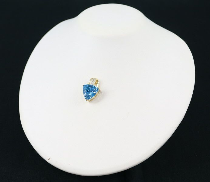 トパーズ 12.12ct ダイヤ 0.12ct トリリアント ペンダントトップ K18YG 