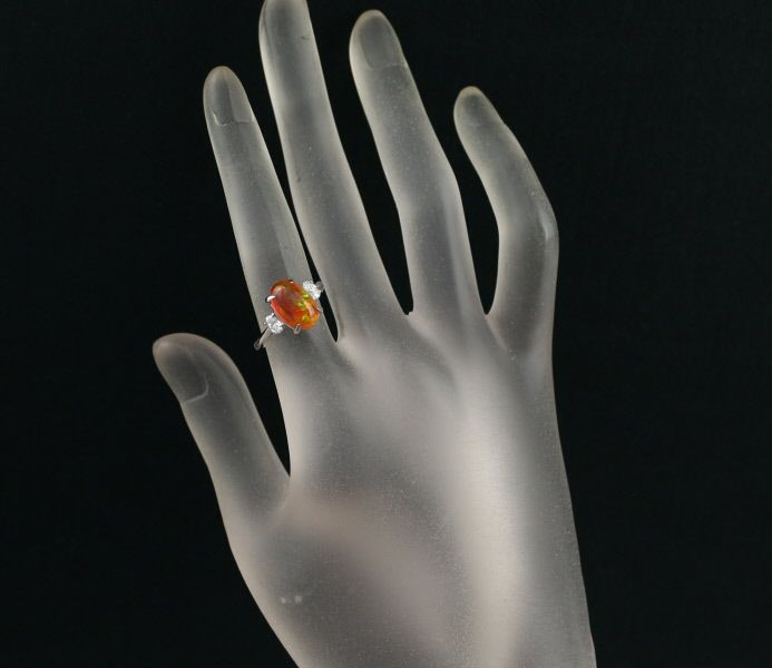 ファイアオパール 1.94ct ダイヤ 0.30ct オーバルカット  リング Pt900 鑑別書