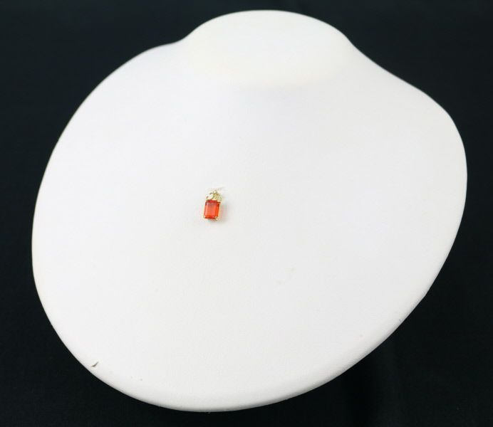 ファイアオパール 1.00ct ダイヤ 0.01ct   ペンダントトップ K18YG 