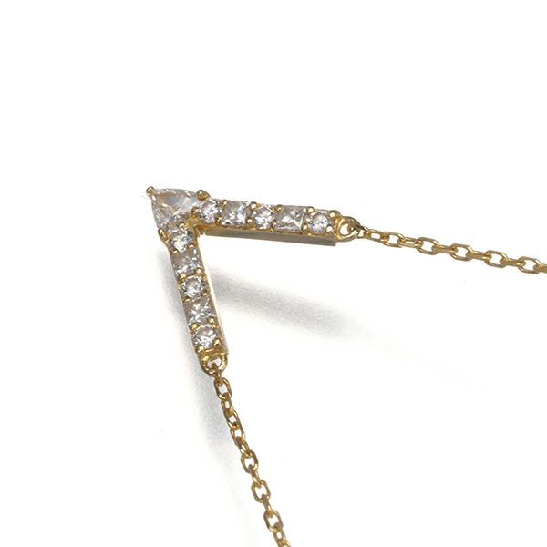 アーカー ネックレス ダイヤ 0.12ct Vチェーン  K18YG 