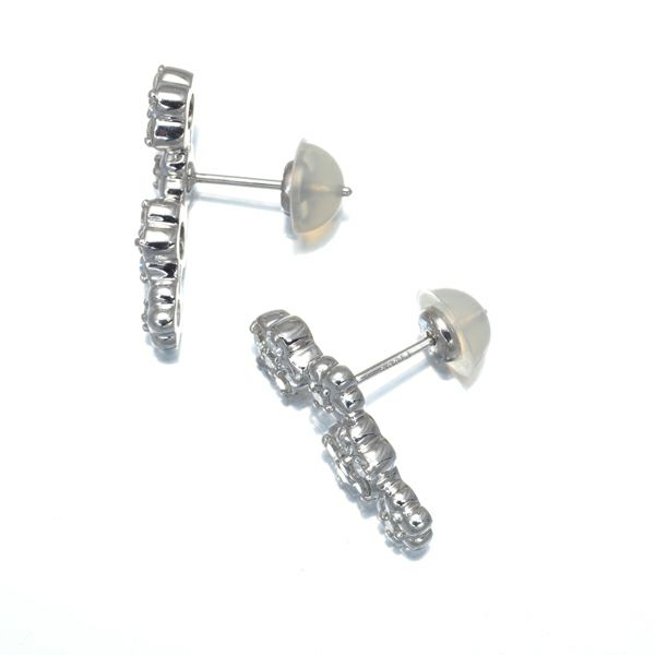ダイヤ 0.20ct/0.20ct フラワー ピアス Pt900/Pt850 