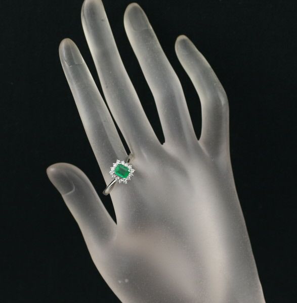 タサキ リング エメラルド 0.72ct ダイヤ 0.24ct  クラシック 18号 Pt900 
