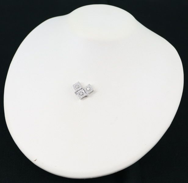 タサキ ペンダントトップ ダイヤ 0.62ct 2way K18WG 