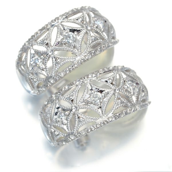 チセー イヤリング ダイヤ 0.06ct/0.06ct フープ 透かし Pt900/K18WG 