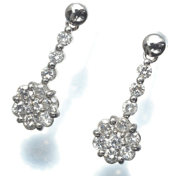 ダイヤ 0.42ct/0.42ct 揺れる  ピアス Pt900/Pt850 