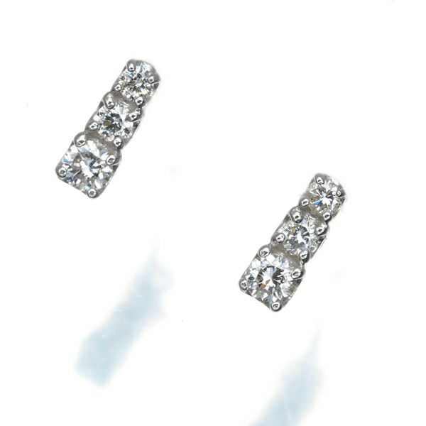 ダイヤ 0.07ct/0.07ct 3P ピアス K18WG 