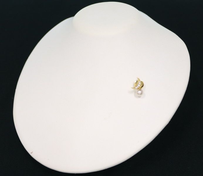 ミキモト ブローチ パール アコヤ真珠 7.2mm ダイヤ  ムーン ピン K18YG/合金 