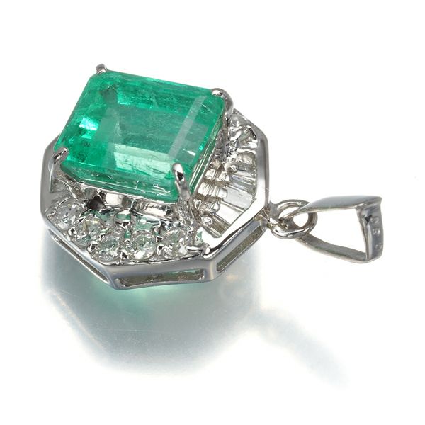 エメラルド 1.91ct ダイヤ 0.30ct クラシック  ペンダントトップ Pt900 