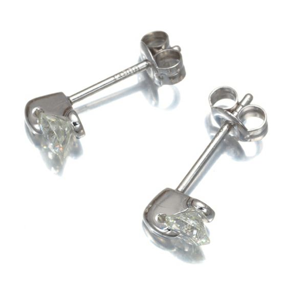 ダイヤ 0.73ct  一粒 ピアス Pt900 