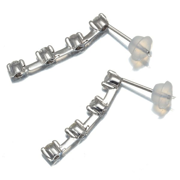 ダイヤ 0.10ct/0.10ct バー 4P  揺れる ピアス K18WG 