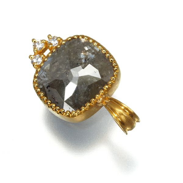 ダイヤ 3.64ct/0.06ct 艶消し　スクエア  ペンダントトップ K18YG 