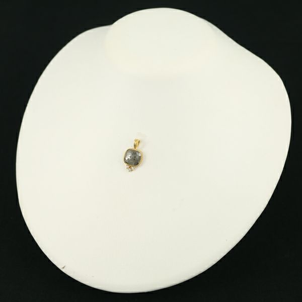 ダイヤ 3.64ct/0.06ct 艶消し　スクエア  ペンダントトップ K18YG 