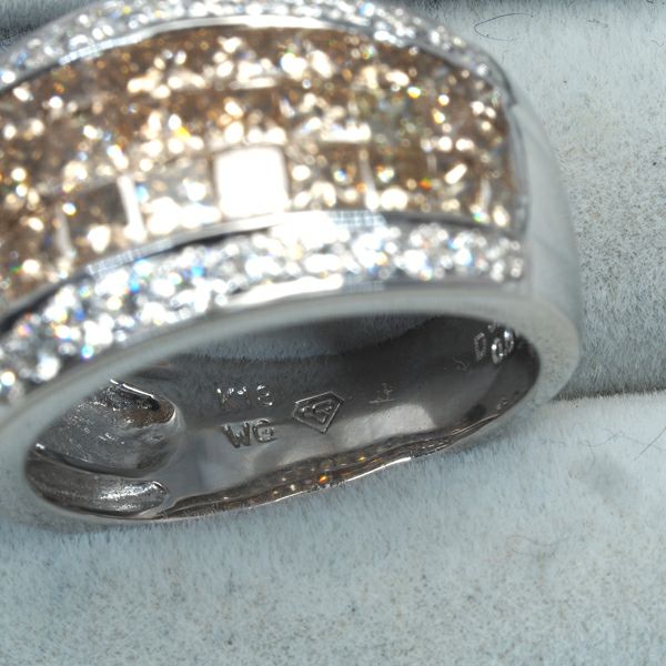 レ・エッセンシャル リング ブラウン&クリア ダイヤ 3.60ct ミステリーセッティング 9号 K18WG 