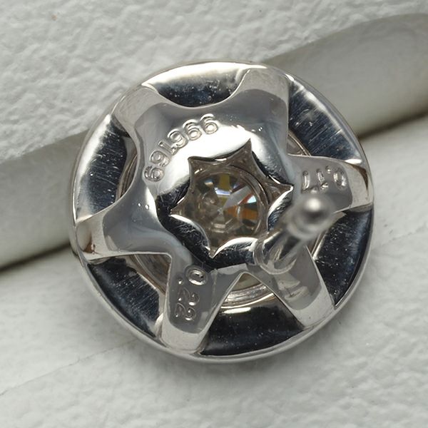 フォーエバーマーク ピアス ダイヤ 0.34ct/0.22ct センターオブマイユニバース Pt900