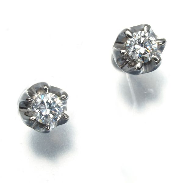 ダイヤ 0.05ct/0.06ct 一粒  ピアス Pt900 