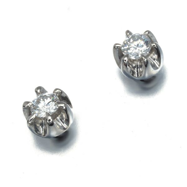 ダイヤ 0.05ct/0.06ct 一粒  ピアス Pt900 