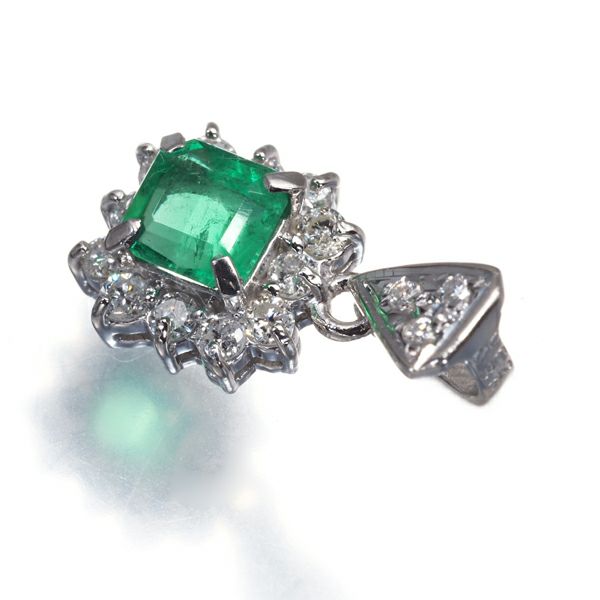 エメラルド 0.62ct ダイヤ 0.36ct ペンダントトップ Pt900 