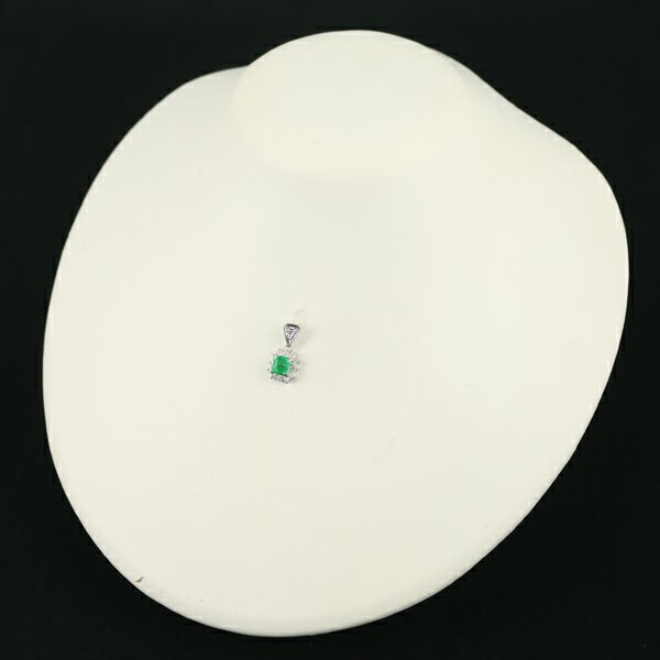 エメラルド 0.62ct ダイヤ 0.36ct ペンダントトップ Pt900 