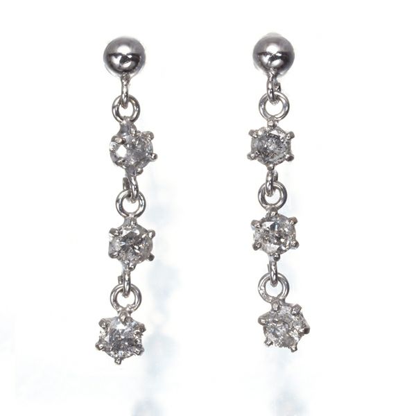 ダイヤ 0.15ct/0.15ct 揺れる  ピアス K18WG 