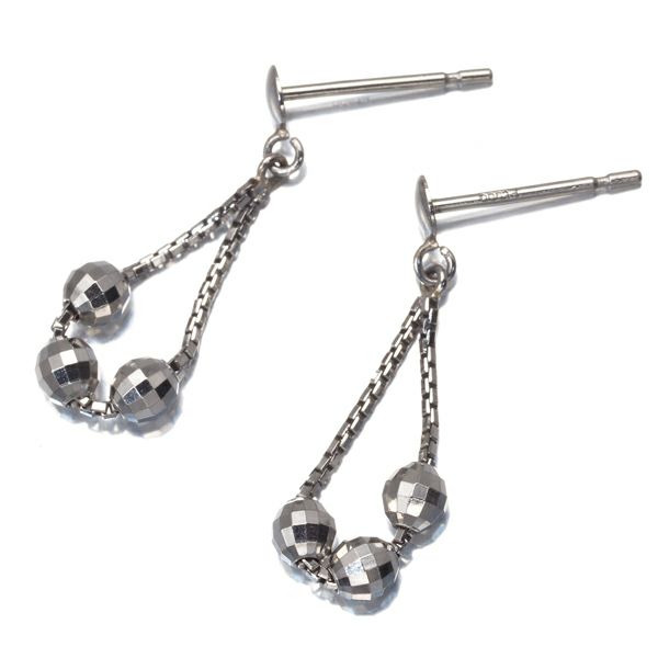  カットボール 揺れる  ピアス Pt900 