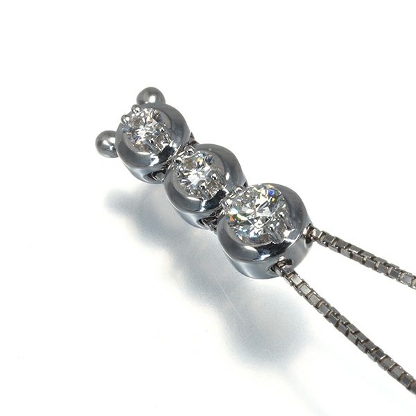 タサキ ネックレス ダイヤ 0.38ct  3P K18WG 