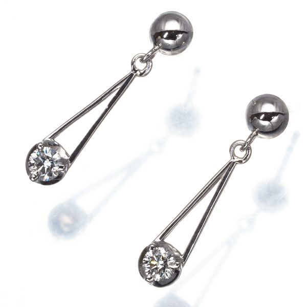 ポーラ ピアス ダイヤ 0.20ct  揺れる Pt900 